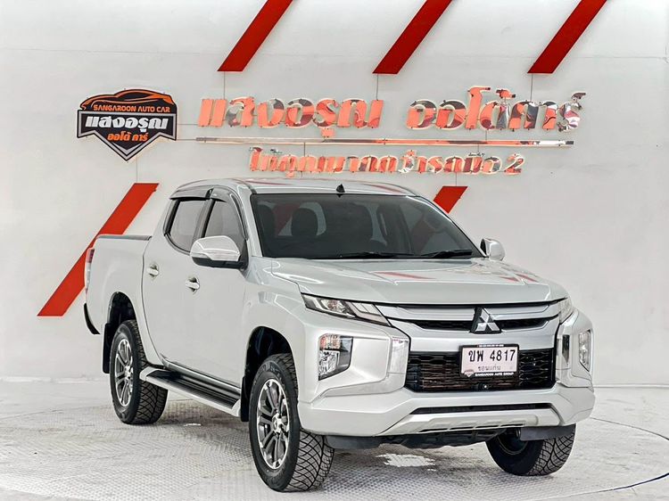 Mitsubishi Triton 2018 2.4 GT Plus Pickup ดีเซล ไม่ติดแก๊ส เกียร์ธรรมดา บรอนซ์เงิน รูปที่ 3