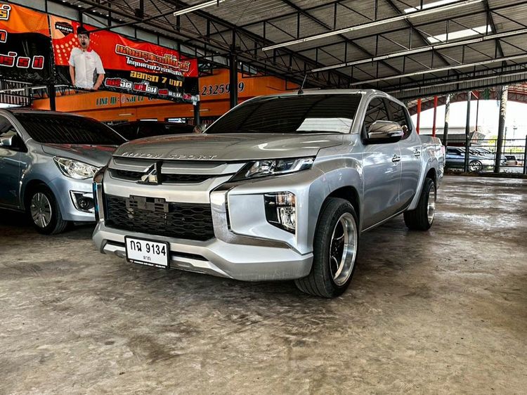 รถ Mitsubishi Triton 2.5 GLX สี บรอนซ์เงิน