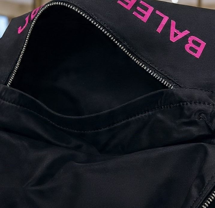 BALENCIAGA  Explorer Backpack ,Everyday Logo Backpack รูปที่ 8
