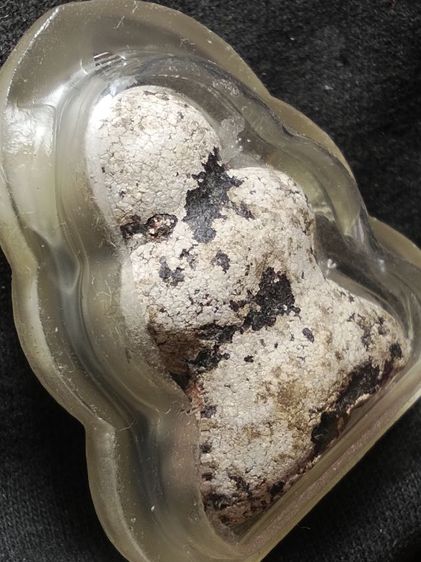 พระปิดตาเก่าเลี่ยมเดิมครับ รูปที่ 12