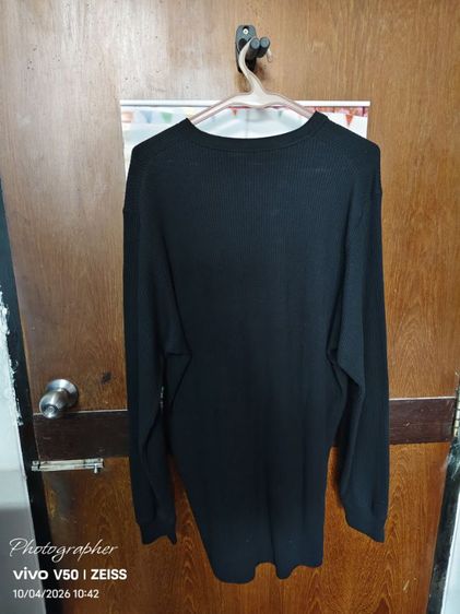 คอกลมมีกระดุมแขนยาว uniqlo ดำ สภาพเหมือนใหม่ xxl. ขาย 380 บาทรวมส่งครับ รูปที่ 2