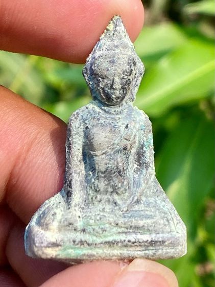 พระร่วงนั่งหลังลิ่ม เนื้อชินเงิน กรุวัดช้างล้อม จ.สุโขทัว