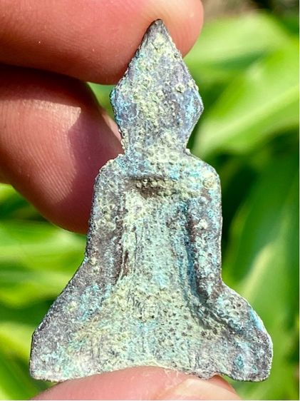 พระร่วงนั่งหลังลิ่ม เนื้อชินเงิน กรุวัดช้างล้อม จ.สุโขทัว รูปที่ 2