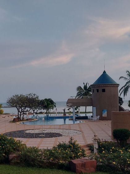 ขายด่วน..คอนโดหรูริมหาดเจ้าสำราญเพชรบุรี