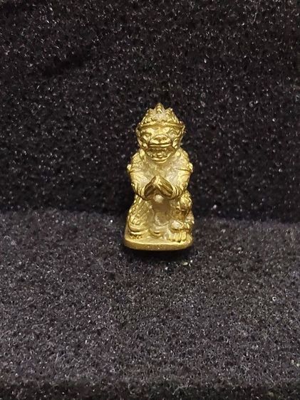 รูปหล่อหนุมานวันทา หลวงพ่อเพี้ยน วัดเกริ่นกฐิน