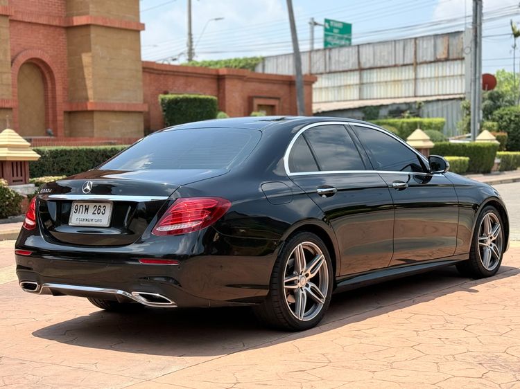 Mercedes-Benz E-Class 2017 E220d Sedan ดีเซล เกียร์อัตโนมัติ ดำ รูปที่ 4