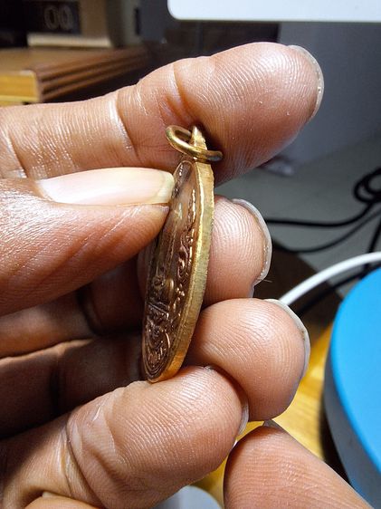 เหรียญรูปไข่ รุ่นเยือนอินเดีย หลวงปู่โต๊ะ 2519 รูปที่ 4