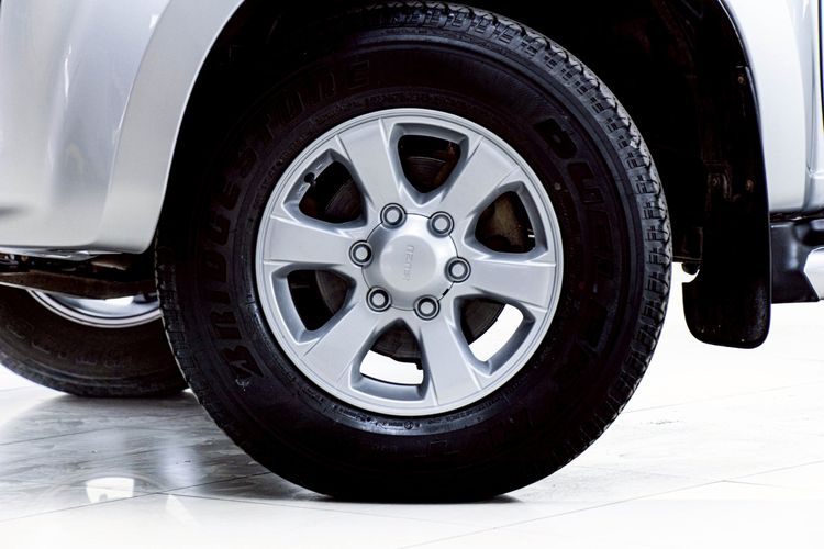 Isuzu D-MAX 2016 1.9 Hi-Lander Z Pickup ดีเซล ไม่ติดแก๊ส เกียร์ธรรมดา เทา รูปที่ 4