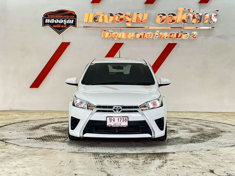 Toyota Yaris 2017 1.2 E Sedan เบนซิน ไม่ติดแก๊ส เกียร์อัตโนมัติ ขาว รูปที่ 2