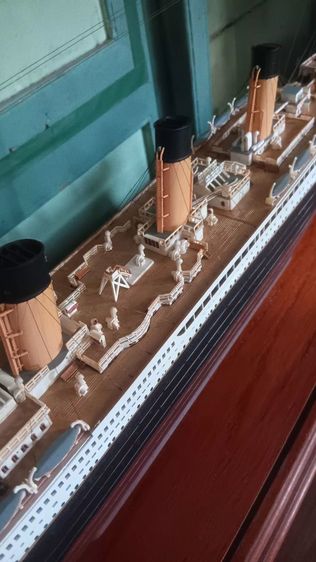  Titanic สเกลโมเดลเสมือนจริง,บนฐานไม้สักพร้อมกรอบโขว์ขนาดใหญ่ รูปที่ 8