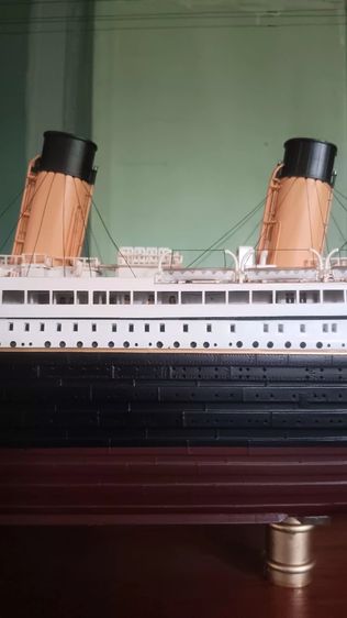  Titanic สเกลโมเดลเสมือนจริง,บนฐานไม้สักพร้อมกรอบโขว์ขนาดใหญ่ รูปที่ 11