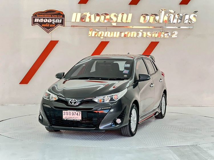 รถ Toyota Yaris 1.2 G สี เทา