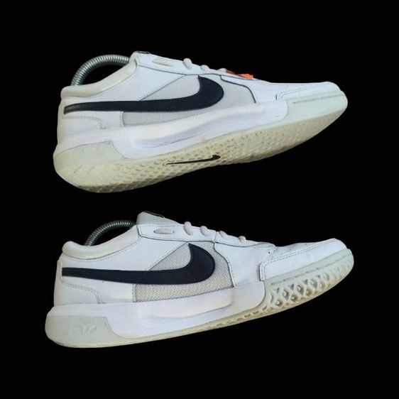 Nike Zoom Court Lite 3 White Metallic Silver
ไซส์ 42 (26.5 ซม.)  US 10 รูปที่ 6