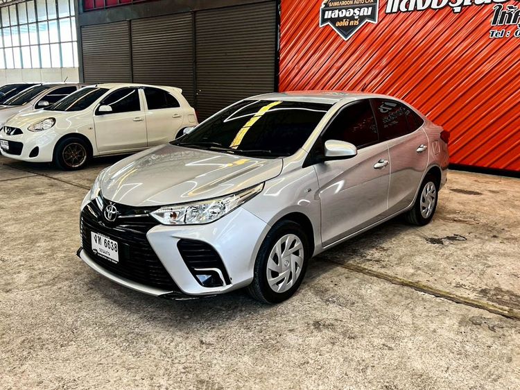 รถ Toyota Yaris ATIV 1.2 Entry สี เทา