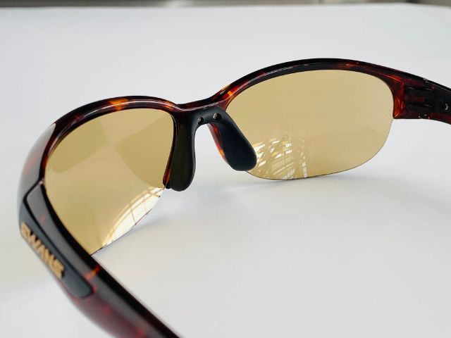 แว่นกันแดด SWANS  made in japan
 รูปที่ 9