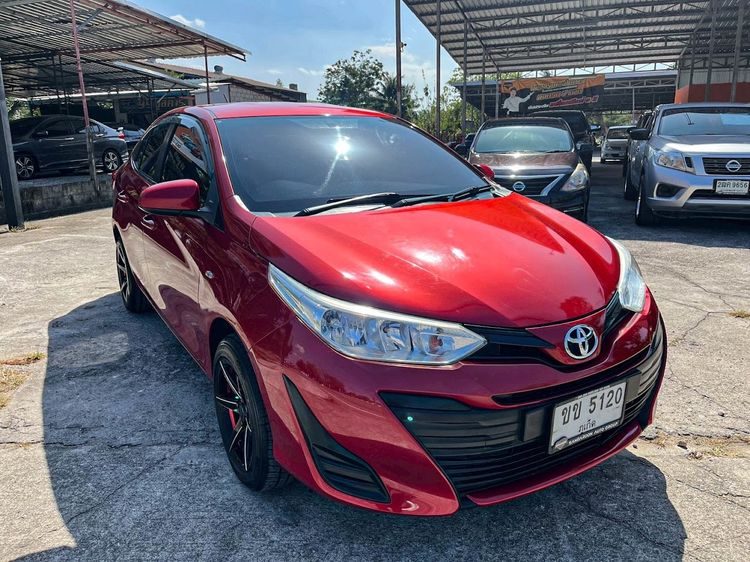 Toyota Yaris ATIV 2018 1.2 J Sedan เบนซิน ไม่ติดแก๊ส เกียร์อัตโนมัติ แดง รูปที่ 3