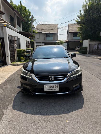 รถ Honda Accord 2.0 E สี ดำ