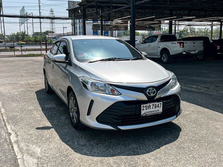 Toyota Vios 2021 1.5 Entry Sedan เบนซิน ไม่ติดแก๊ส เกียร์อัตโนมัติ บรอนซ์เงิน รูปที่ 3