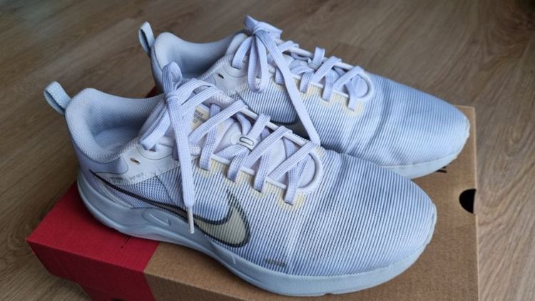 รองเท้าวิ่งNike สีขาว size 7(us) รูปที่ 3