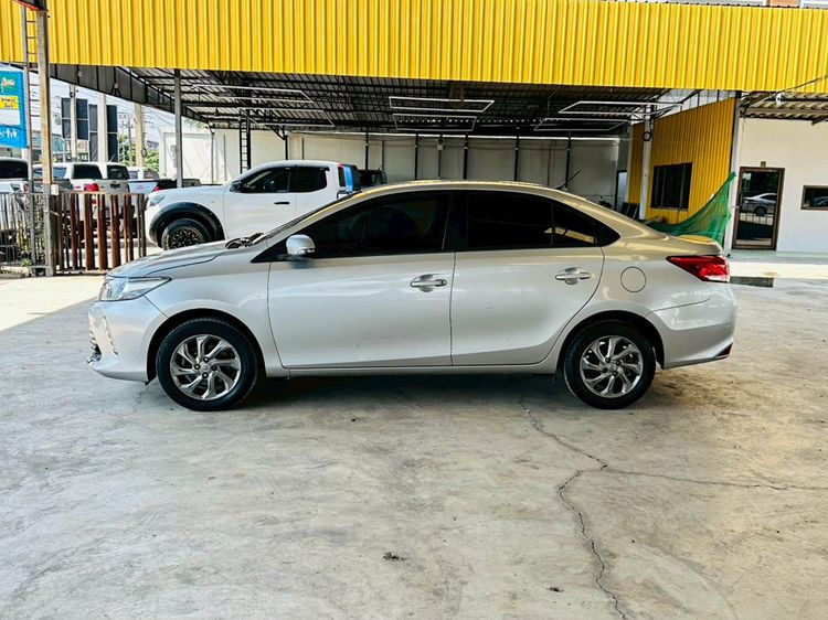 Toyota Vios 2020 1.5 Mid Sedan เบนซิน ไม่ติดแก๊ส เกียร์อัตโนมัติ บรอนซ์เงิน รูปที่ 4