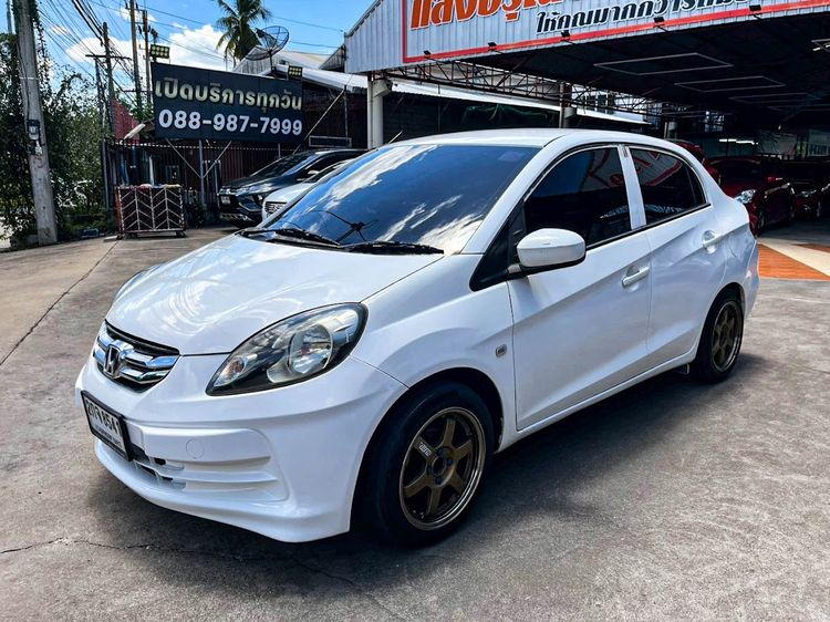 รถ Honda Brio 1.2 Amaze V สี ขาว