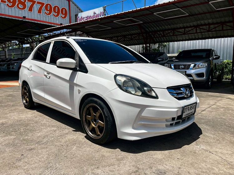 Honda Brio 2013 1.2 Amaze V Sedan เบนซิน ไม่ติดแก๊ส เกียร์อัตโนมัติ ขาว รูปที่ 3