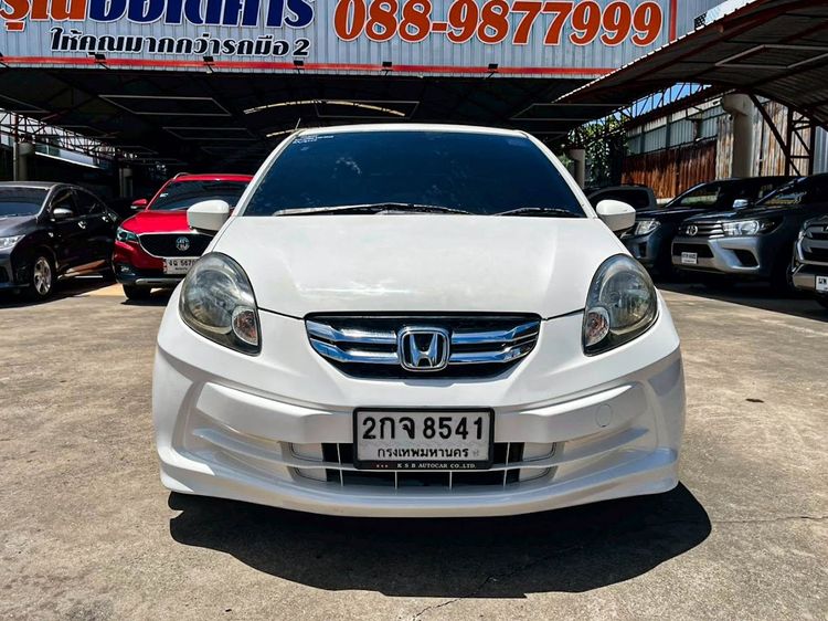 Honda Brio 2013 1.2 Amaze V Sedan เบนซิน ไม่ติดแก๊ส เกียร์อัตโนมัติ ขาว รูปที่ 2