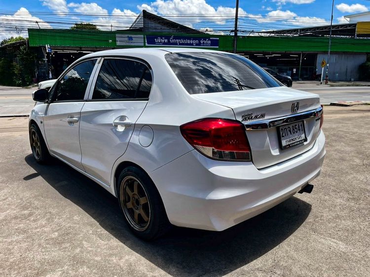 Honda Brio 2013 1.2 Amaze V Sedan เบนซิน ไม่ติดแก๊ส เกียร์อัตโนมัติ ขาว รูปที่ 4
