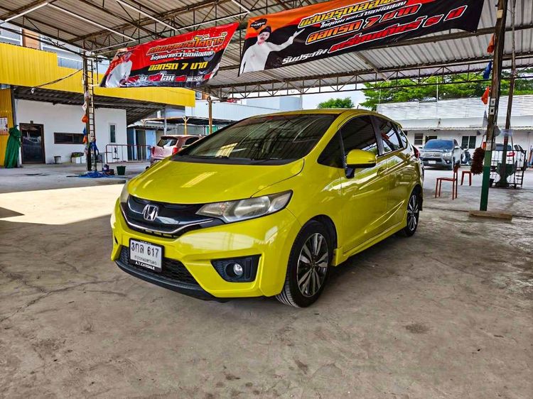 รถ Honda Jazz 1.5 SV สี เหลือง