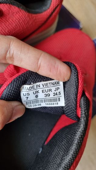 รองเท้าผ้าใบลำลองสีแดง เบอร์ 7(US) รูปที่ 9