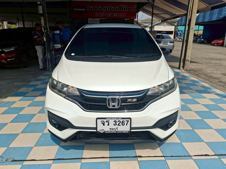 Honda Jazz 2018 1.5 RS i-VTEC Sedan เบนซิน ไม่ติดแก๊ส เกียร์อัตโนมัติ ขาว รูปที่ 2