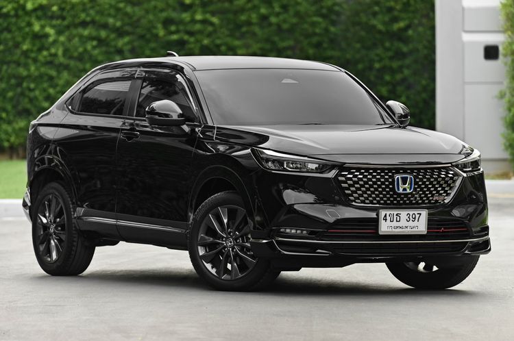 Honda HR-V 2023 1.5 e:HEV RS Sedan เบนซิน ไม่ติดแก๊ส เกียร์อัตโนมัติ ดำ รูปที่ 2