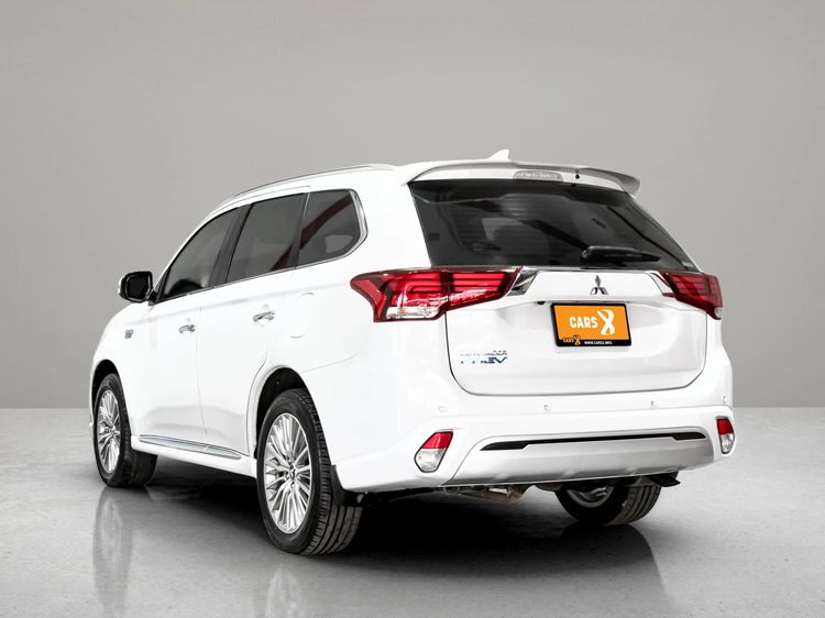 Mitsubishi Outlander 2021 Phev 2.4 GT Premium 4WD Utility-car ปลั๊กอินไฮบริด (PHEV) ไม่ติดแก๊ส เกียร์อัตโนมัติ ขาว รูปที่ 4