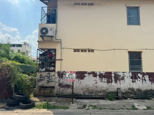 ขายที่ดิน + หอพัก ซอย ลาดพร้าว 81 ต. คลองเจ้าคุณสิงห์ อ. วังทองหลาง กรุงเทพมหานคร รูปที่ 3