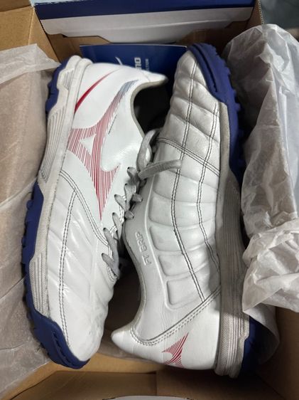 รองเท้า Mizuno ร้อยปุ่ม รูปที่ 2