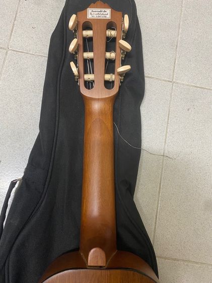 กีตาร์ไซซ์เล็ก ยามาฮ่า ตำหนิที่วงกลมไว้  รูปที่ 12