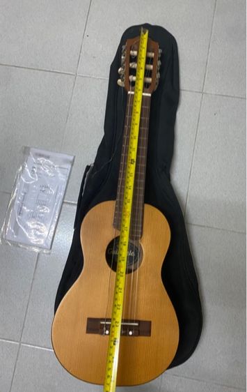 กีตาร์ไซซ์เล็ก ยามาฮ่า ตำหนิที่วงกลมไว้  รูปที่ 15