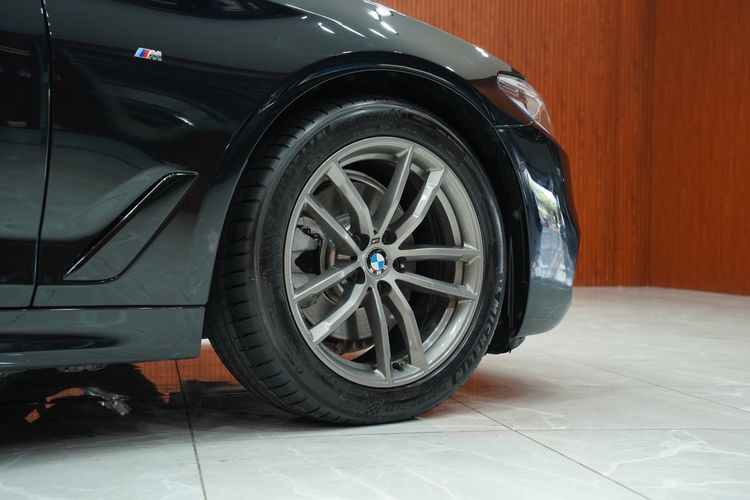 BMW Series 5 2020 520d Sedan ดีเซล เกียร์อัตโนมัติ ดำ รูปที่ 4