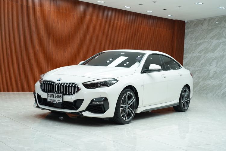 BMW Series 2 2022 220i Sedan เบนซิน เกียร์อัตโนมัติ ขาว รูปที่ 3