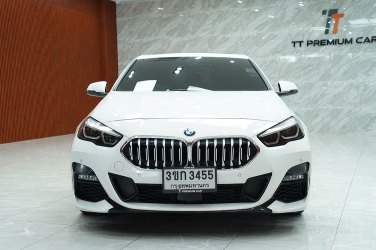 BMW Series 2 2022 220i Sedan เบนซิน เกียร์อัตโนมัติ ขาว รูปที่ 2