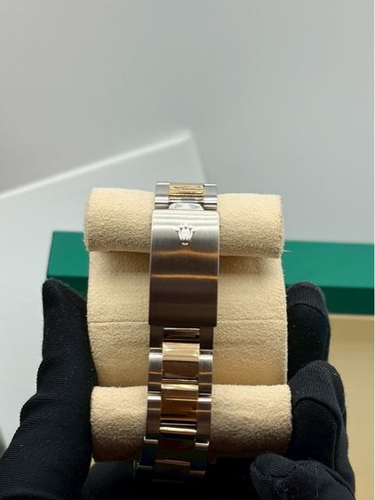Rolex GMT-Master II 40mm – Rootbeer Vintage Two-Tone รูปที่ 12