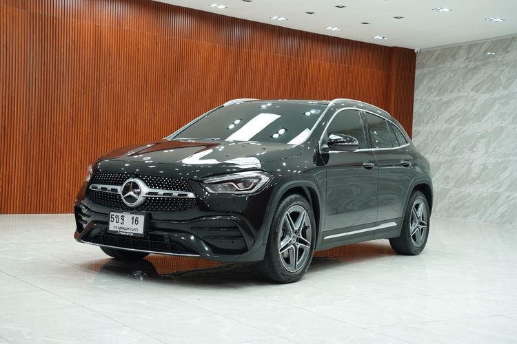 Mercedes-Benz CLA-Class 2024 CLA200 Utility-car เบนซิน เกียร์อัตโนมัติ ดำ รูปที่ 3
