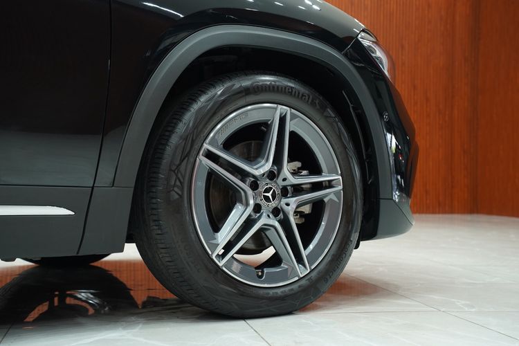 Mercedes-Benz CLA-Class 2024 CLA200 Utility-car เบนซิน เกียร์อัตโนมัติ ดำ รูปที่ 4