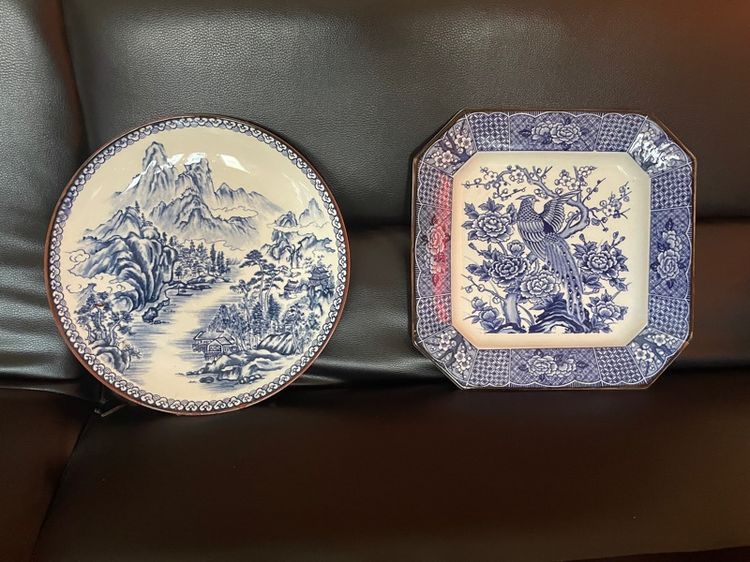 จานเพ้นท์ขาว น้ำเงิน ตั้งโชว์