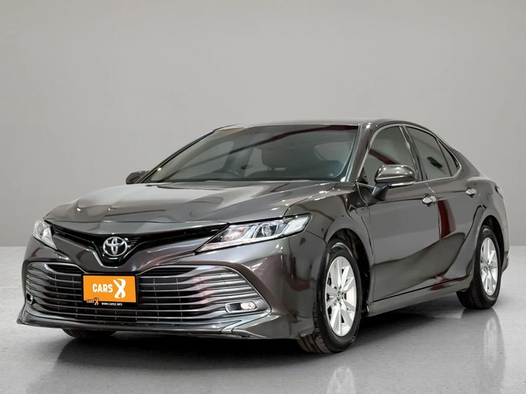 รถ Toyota Camry 2.0 G สี เทา