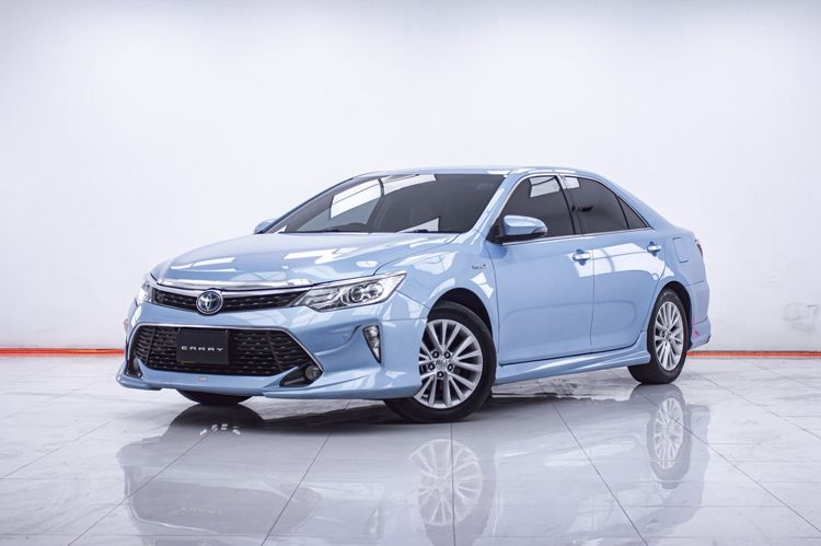 รถ Toyota Camry 2.5 HV Premium สี ฟ้า