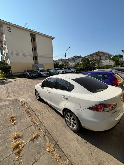 Mazda Mazda3 2013 1.6 Groove Sedan เบนซิน ไม่ติดแก๊ส เกียร์ธรรมดา ขาว รูปที่ 3
