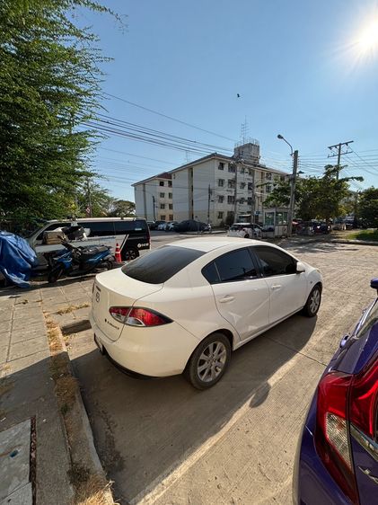 Mazda Mazda3 2013 1.6 Groove Sedan เบนซิน ไม่ติดแก๊ส เกียร์ธรรมดา ขาว รูปที่ 4