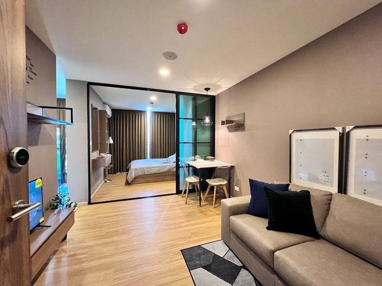 ขายพร้อมผู้เช่า ห้องทำเลทอง ก้าวเดียวถึงสระ ฟิตเนส The Cube Loft นวลจันทร์ ซื้อภายในเดือนนี้ ฟรีค่าโอน