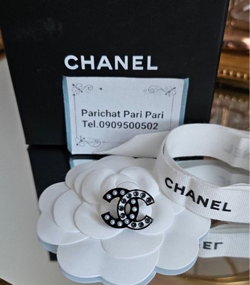 ขาย ต่างหู Chanel ปี18 มี1 ข้างสภาพสวย แท๊คติดแน่น ไม่มีตำหนิ